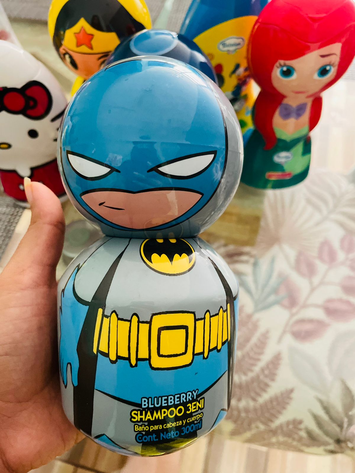 shampoo 3 en 1 para niños con diseño de los Avengers