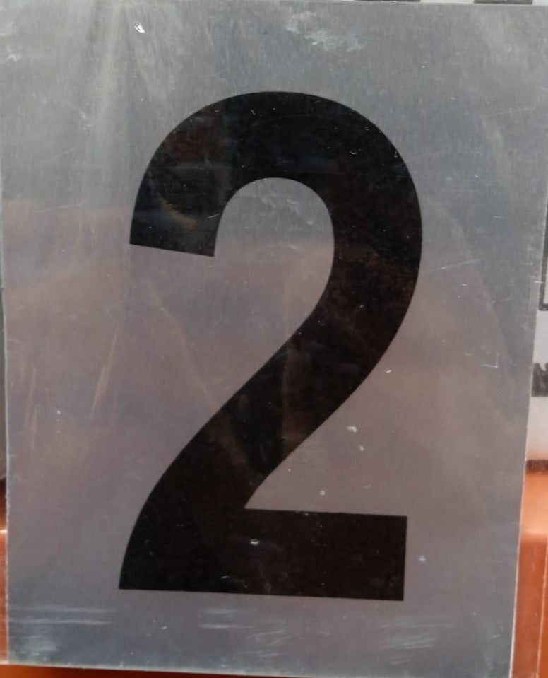 placas de metal con numeros del 0 al 9 para puerta, pared y demas